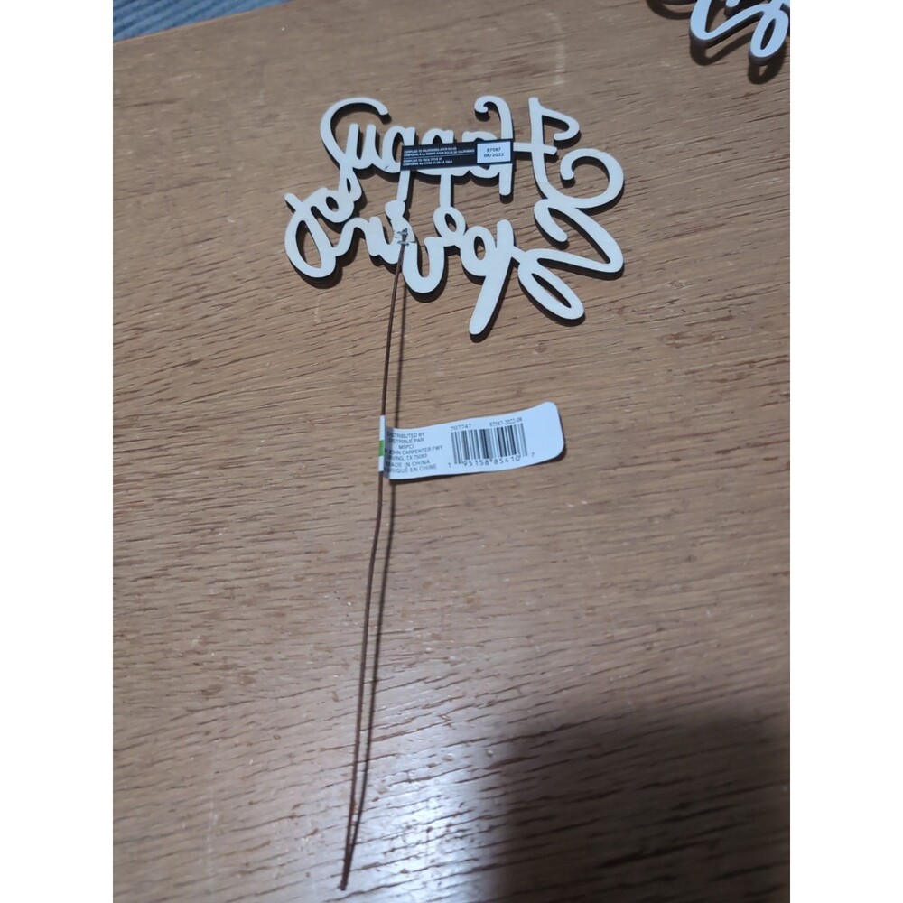 Happy Spring Wooden Home Decor - Picture 3 of 4